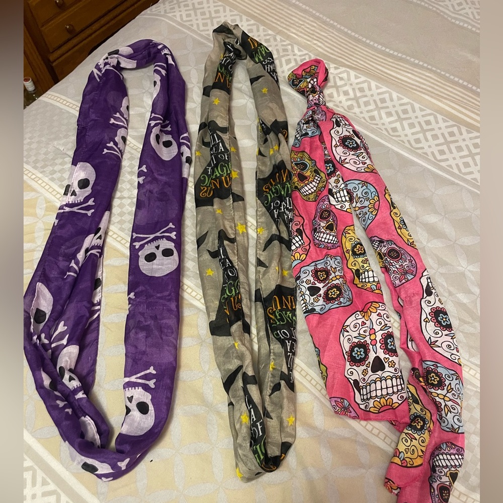Halloween scarves 🦄